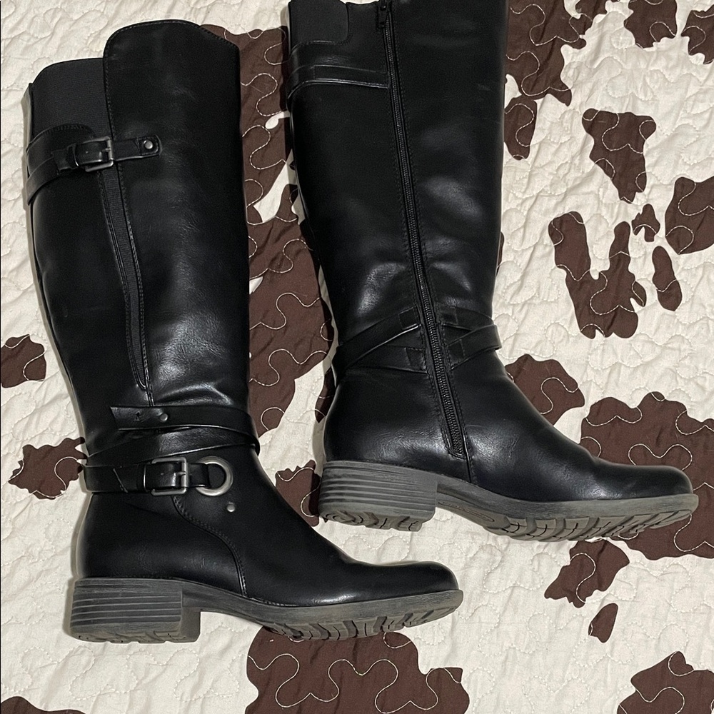 Black Knee-High Riding Boots